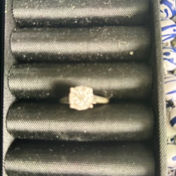 Engagement ring from Littmans - Picture 2 of 2